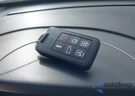 2015 Volvo Xc60 T5 Premier из США, поврежденный, VIN YV440MDK9F2697389